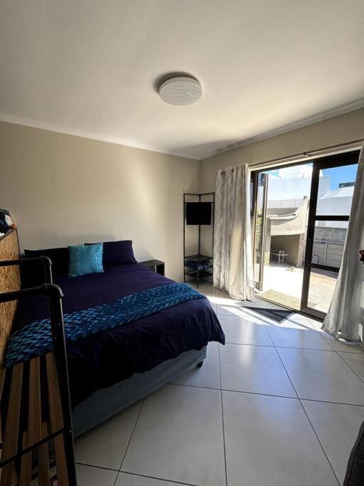 Penguins Cove Coastal Sanctuary Studio Apartment-Bloubergstrand Cape Town Exterior photo